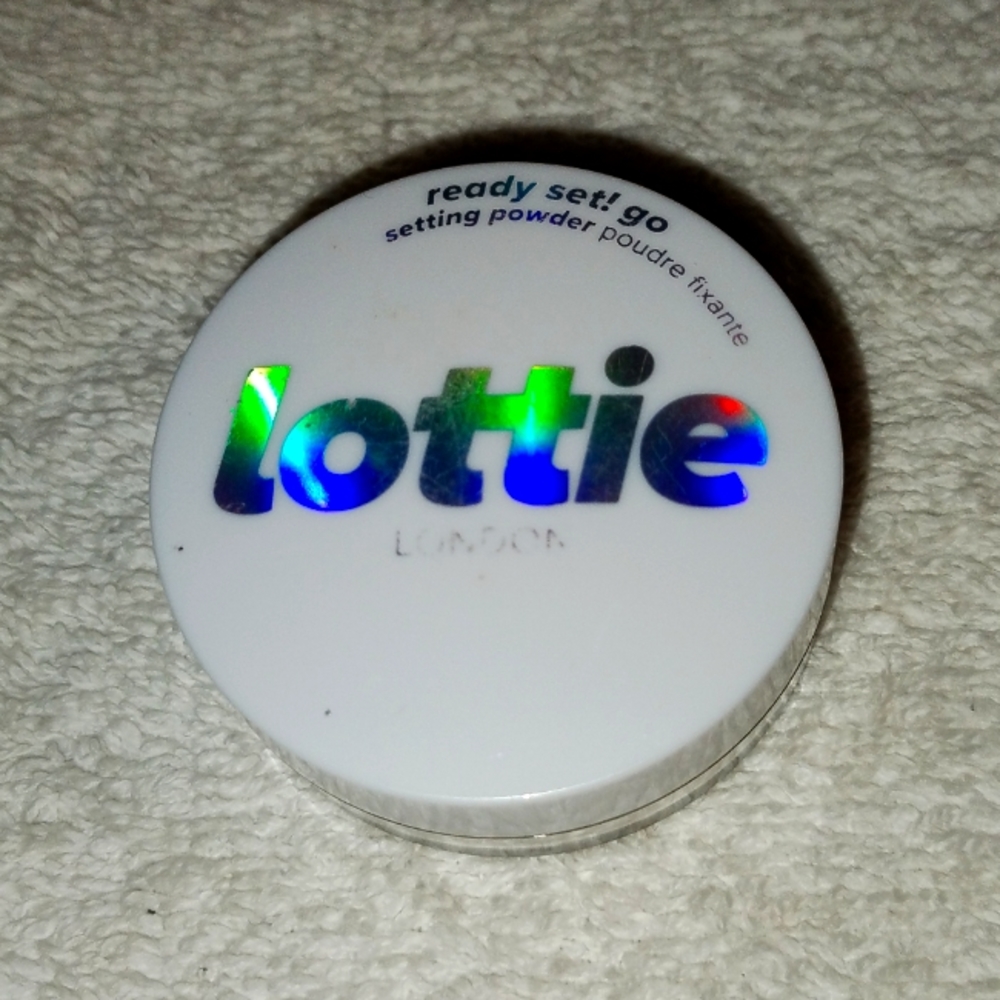 Lottie London Ready Set Go Loose powder (True Translucent)